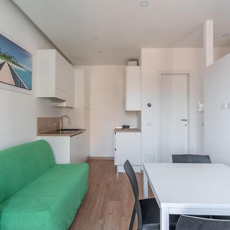 Cimiano Suite 21, New Apartment Мілан Екстер'єр фото