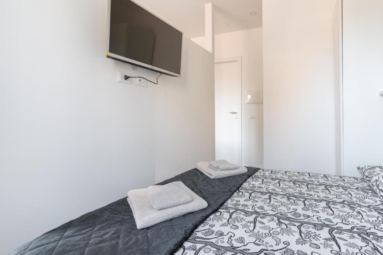 Cimiano Suite 21, New Apartment Мілан Екстер'єр фото
